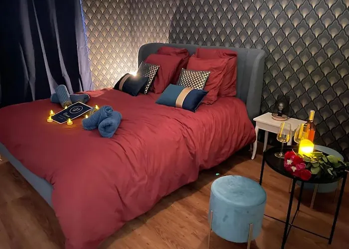 Vénus Love Room Jacuzzi en toute intimité
