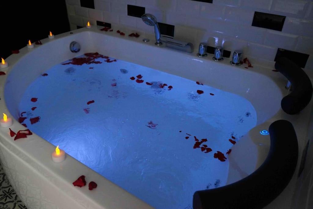 Apartment Venus Escapade Romantique Avec Jacuzzi *